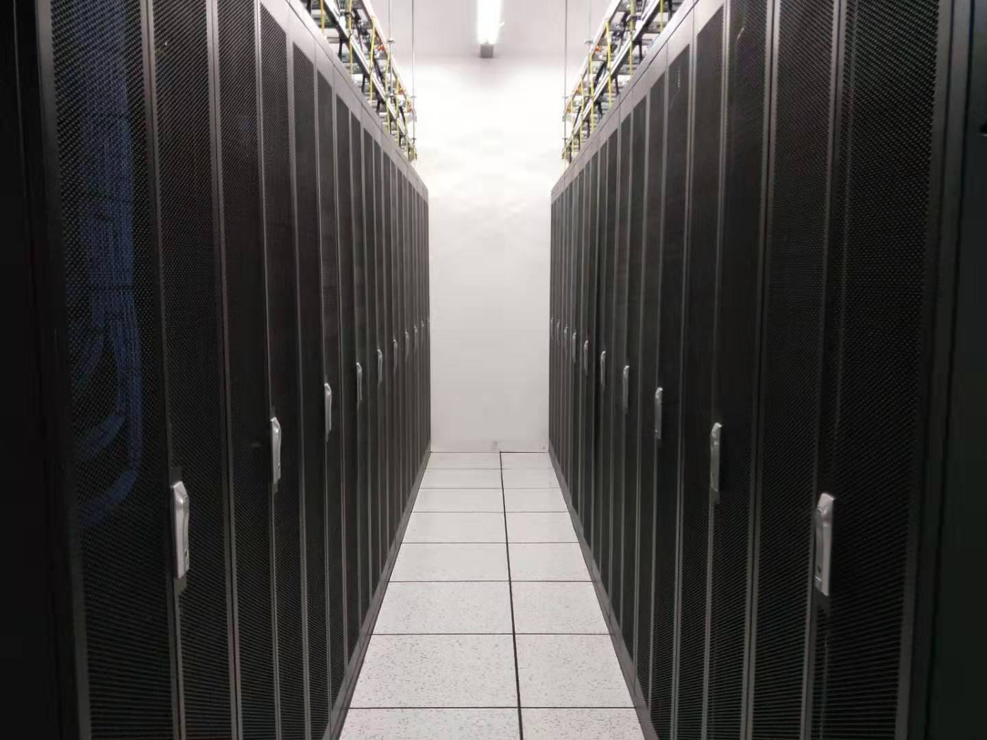 康定IDC机柜促销季开启